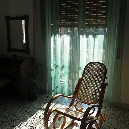 Δωμάτια σε οικογενειακή κατοικία Kitty House - La Casa Dei Gatti